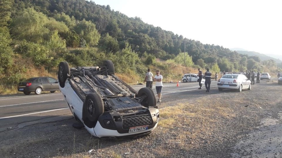 Yalova'da feci kaza: 2 ölü, 5 yaralı