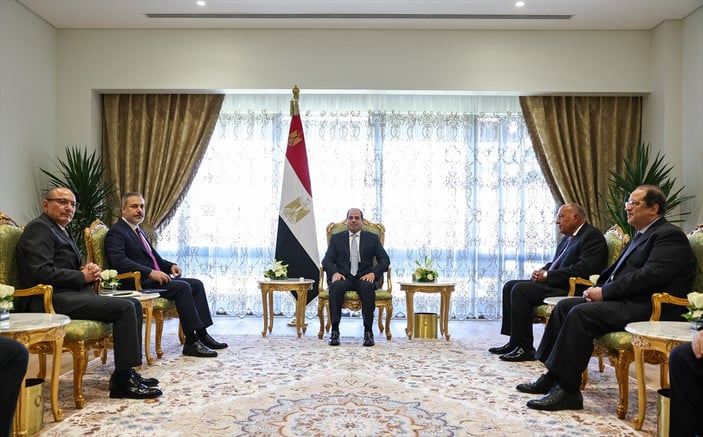 Dışişleri Bakanı Fidan, Mısır Cumhurbaşkanı Sisi’yle görüştü