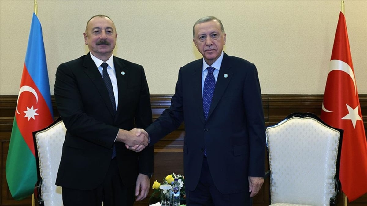 Cumhurbaşkanımız Erdoğan, İlham Aliyev ile Astana’da görüştü
