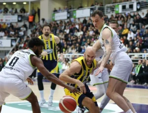Fenerbahçe, Merkezefendi Belediyesi Basket’i 93-68’lik Skorla Yendi